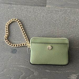 Micheal Kors Wristlet Wallet (jet set travel)